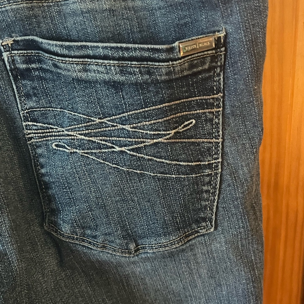 White House Black Market Indigo Slim Crop Jeans - Picture 3 of 4